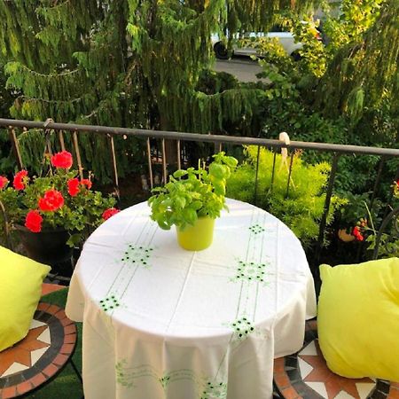 Pension Mit Herz Und Garten Ditzingen Buitenkant foto