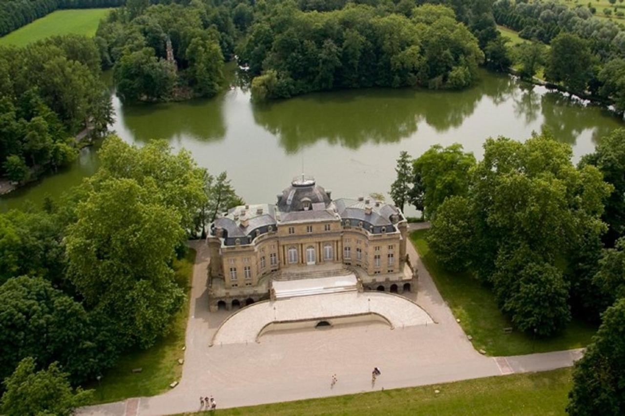 Pension Mit Herz Und Garten Ditzingen Buitenkant foto