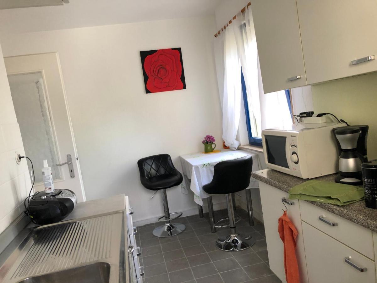 Pension Mit Herz Und Garten Ditzingen Buitenkant foto